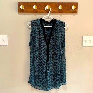 Maurices sz 1 sleeveless chiffon top